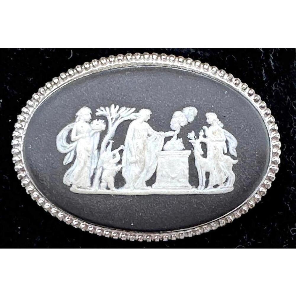 Brooch Wedgwood Black JasperWare Cameo Sterling Frame w/ Classical Motif RARE